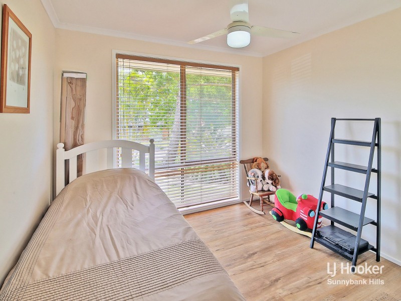 2 Barcoo Street, Hillcrest QLD 4118