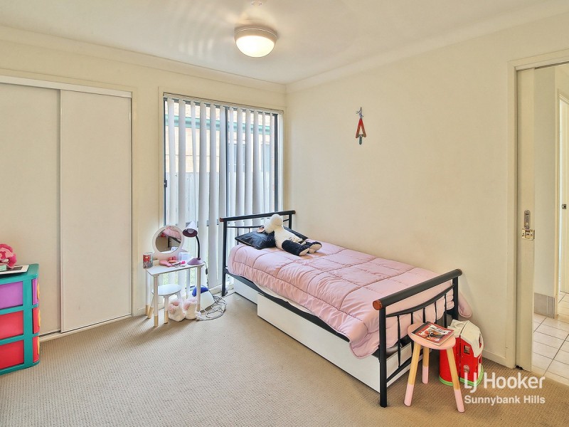 11 Pinedale Crescent, Parkinson QLD 4115