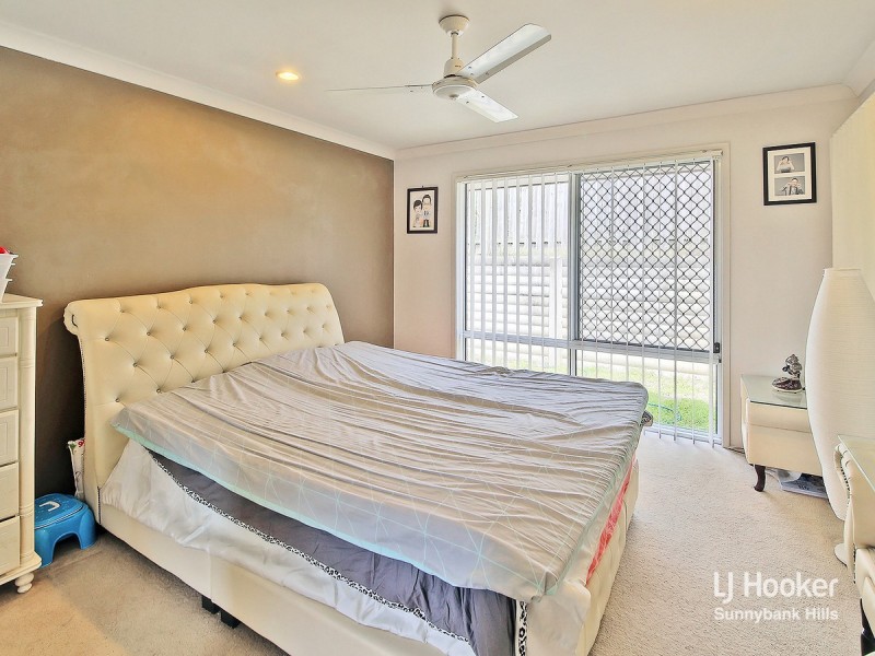 8 Mimosa Street, Parkinson QLD 4115