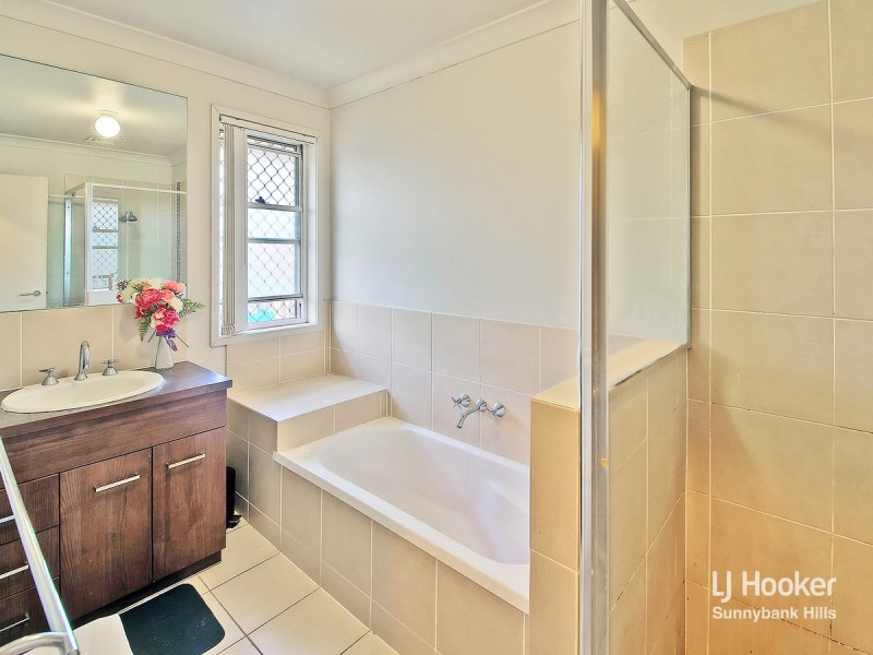 8 Mimosa Street, Parkinson QLD 4115