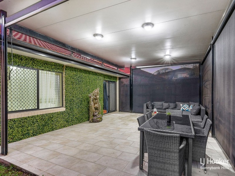 61 The Parkway, Stretton QLD 4116