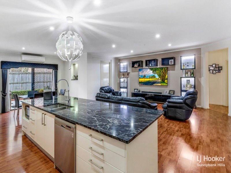 61 The Parkway, Stretton QLD 4116