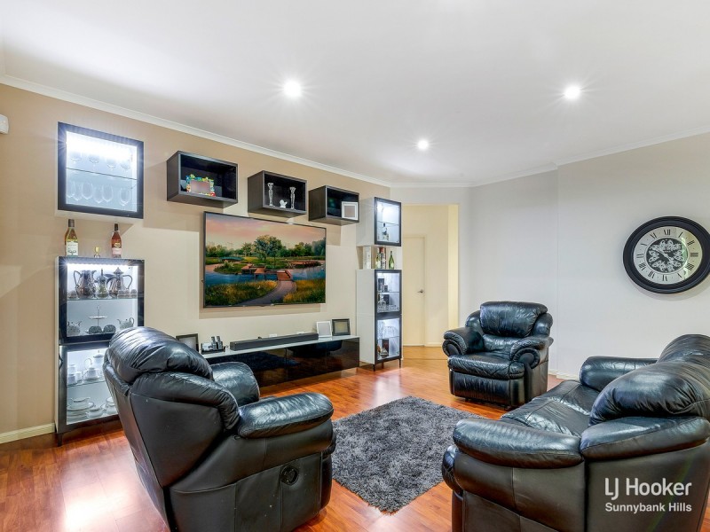 61 The Parkway, Stretton QLD 4116