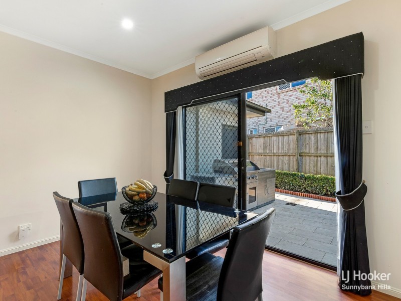 61 The Parkway, Stretton QLD 4116