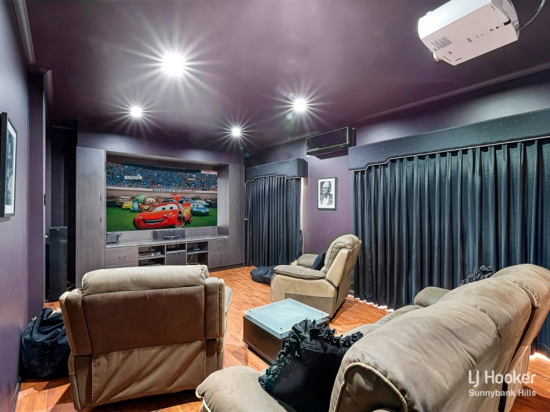 61 The Parkway, Stretton QLD 4116