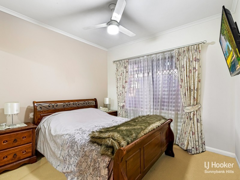 61 The Parkway, Stretton QLD 4116