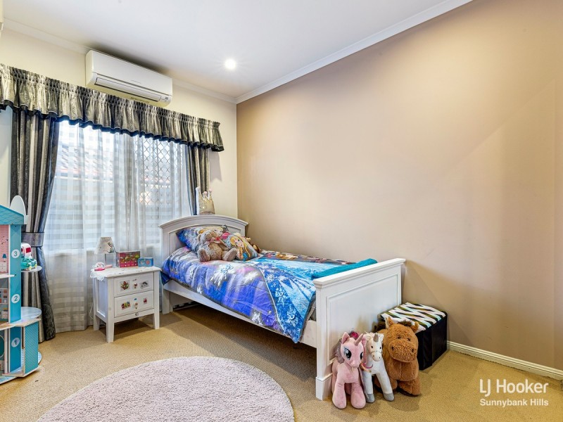 61 The Parkway, Stretton QLD 4116