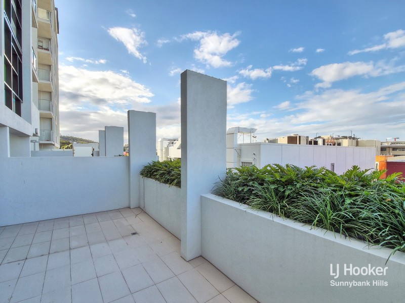 2102/1-5 Cremin Street, Upper Mount Gravatt QLD 4122