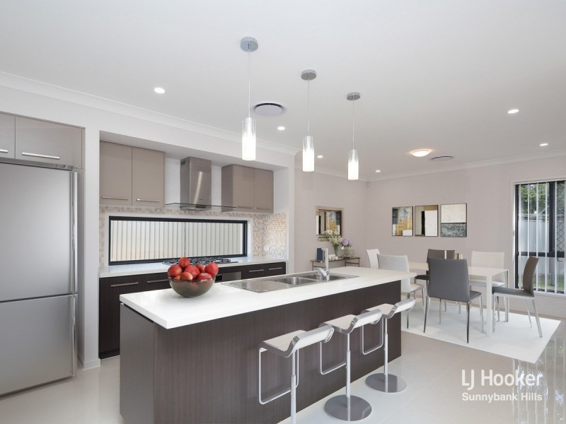 16 Dance Crescent, Eight Mile Plains QLD 4113