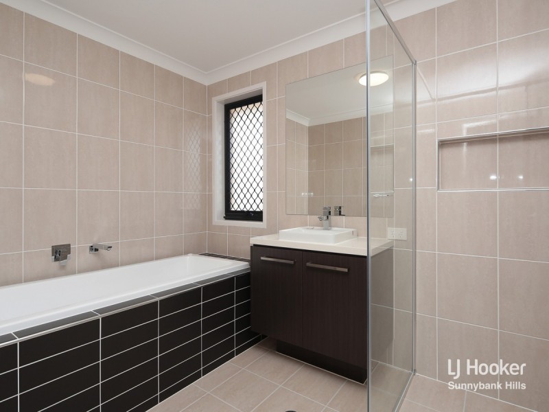 16 Dance Crescent, Eight Mile Plains QLD 4113