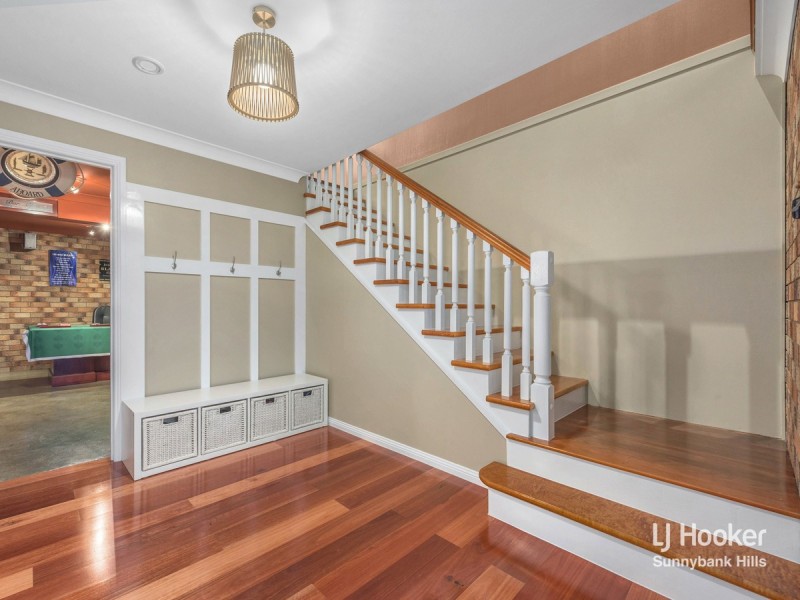 19 Tapscott Street, Wishart QLD 4122