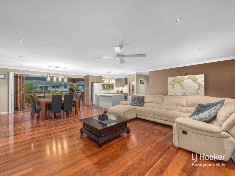 19 Tapscott Street, Wishart QLD 4122