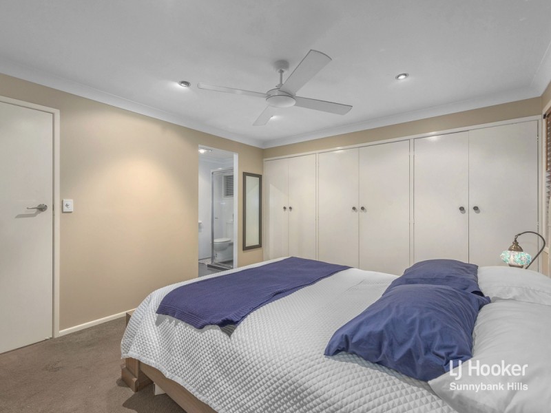 19 Tapscott Street, Wishart QLD 4122