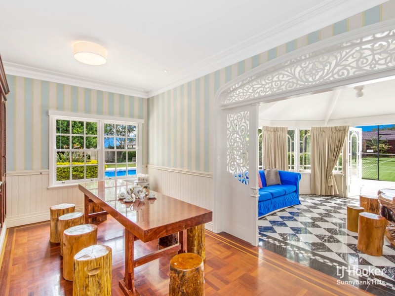 70 Woodlark Crescent, Parkinson QLD 4115