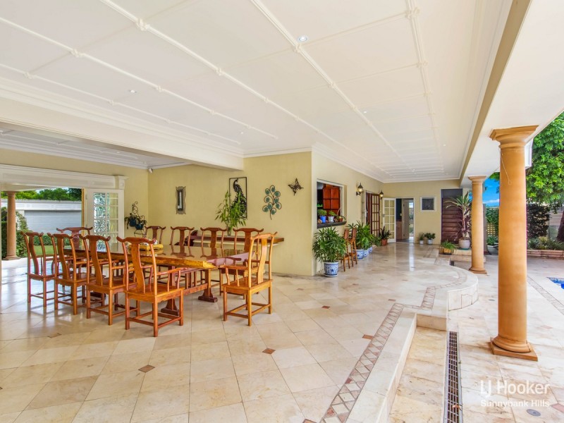 70 Woodlark Crescent, Parkinson QLD 4115