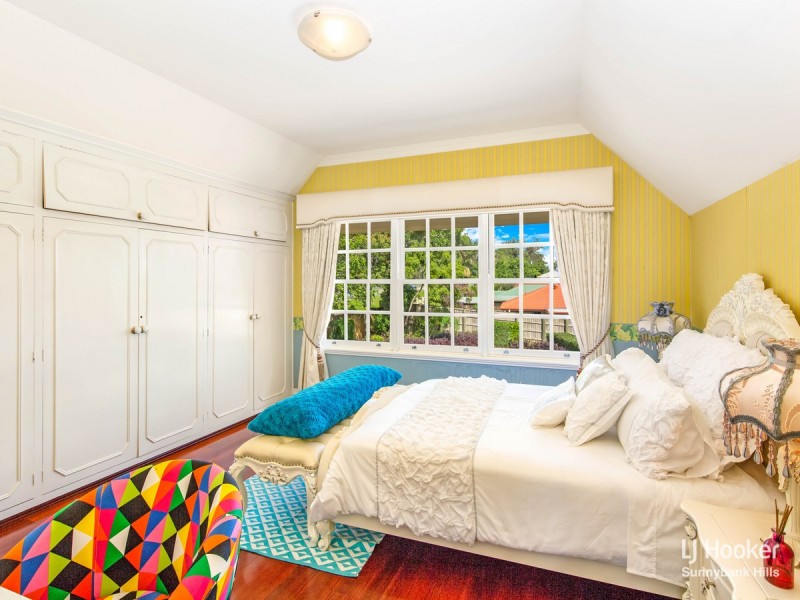 70 Woodlark Crescent, Parkinson QLD 4115