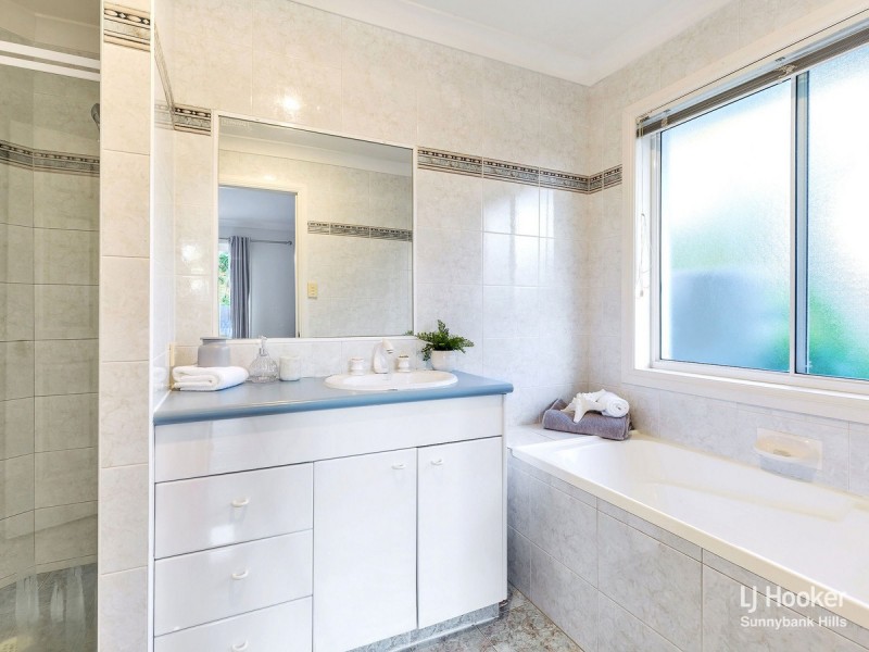 9 Redgum Place, Calamvale QLD 4116