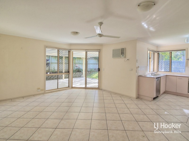 21 Daffodil Crescent, Calamvale QLD 4116