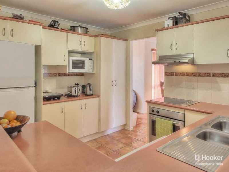 11 Killarney Place, Parkinson QLD 4115