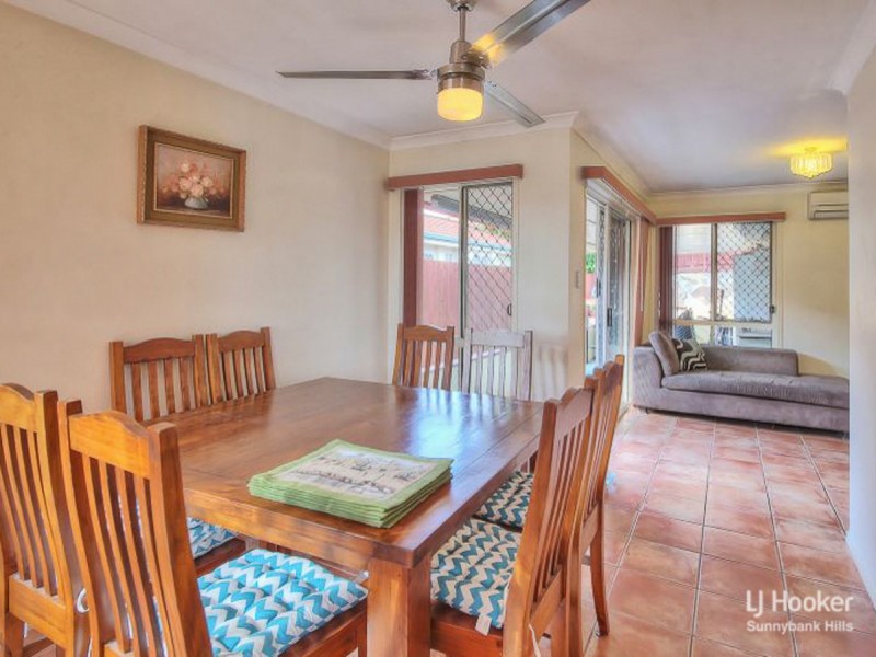 11 Killarney Place, Parkinson QLD 4115