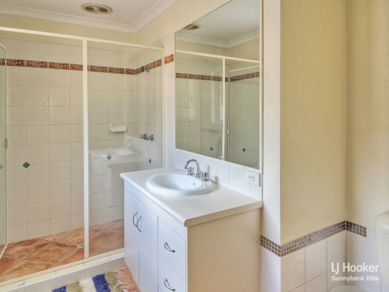 11 Killarney Place, Parkinson QLD 4115