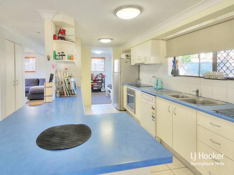 8 Manzill Street, Sunnybank Hills QLD 4109