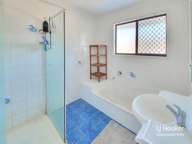 8 Manzill Street, Sunnybank Hills QLD 4109