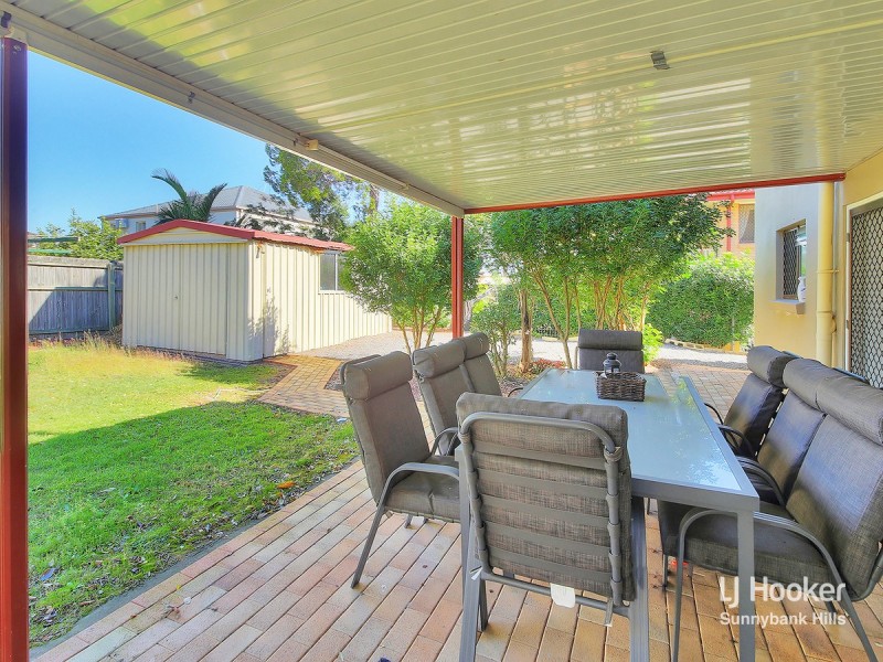 8 Manzill Street, Sunnybank Hills QLD 4109