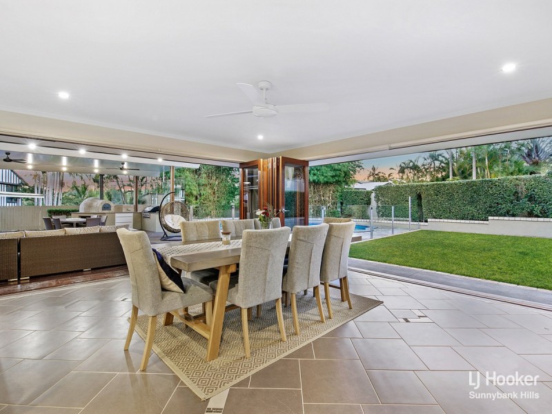 6 Ixora Court, Regents Park QLD 4118