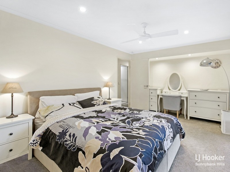 6 Ixora Court, Regents Park QLD 4118