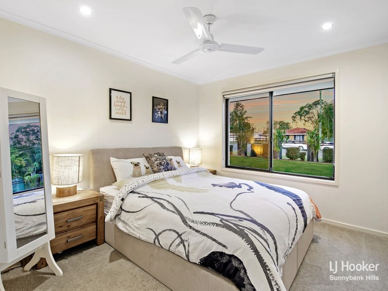 6 Ixora Court, Regents Park QLD 4118