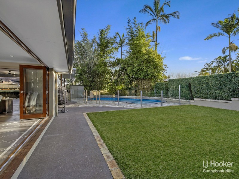 6 Ixora Court, Regents Park QLD 4118