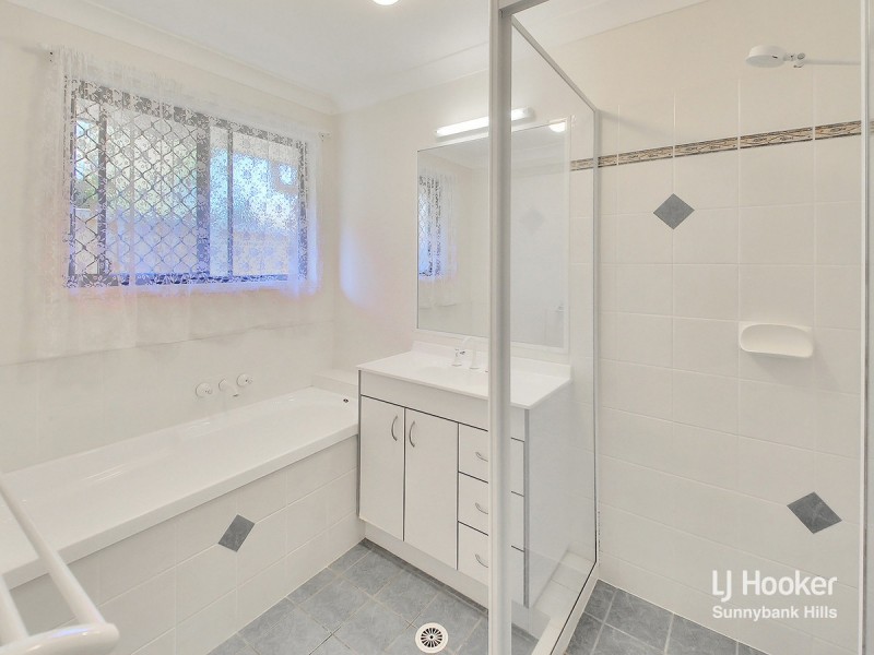 10 Chester Road, Eight Mile Plains QLD 4113