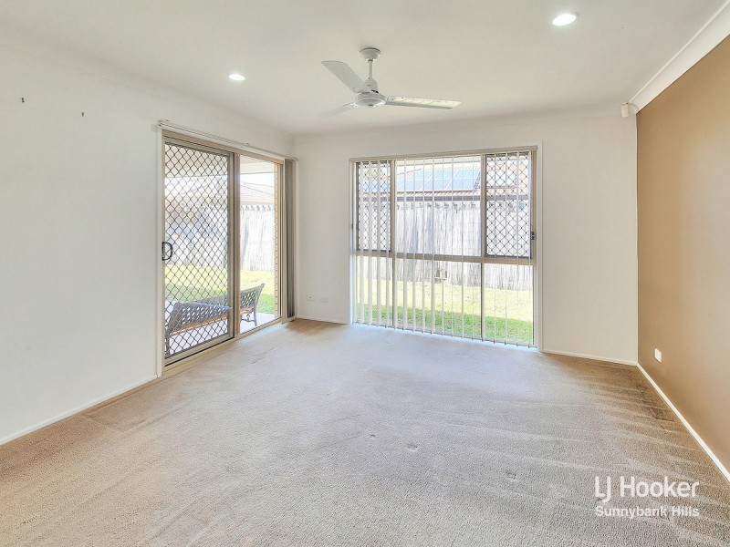 8 Pebbles Court, Berrinba QLD 4117