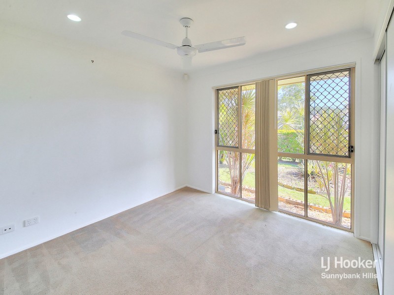 8 Pebbles Court, Berrinba QLD 4117