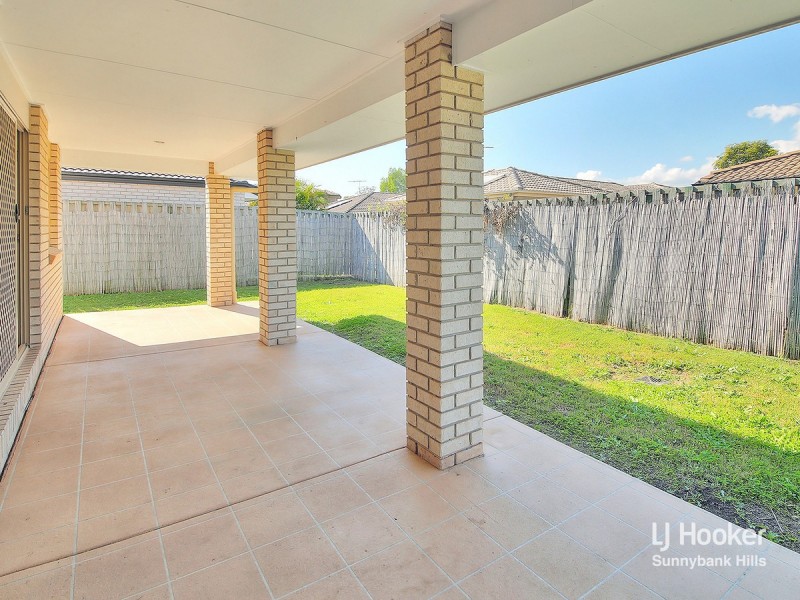 8 Pebbles Court, Berrinba QLD 4117