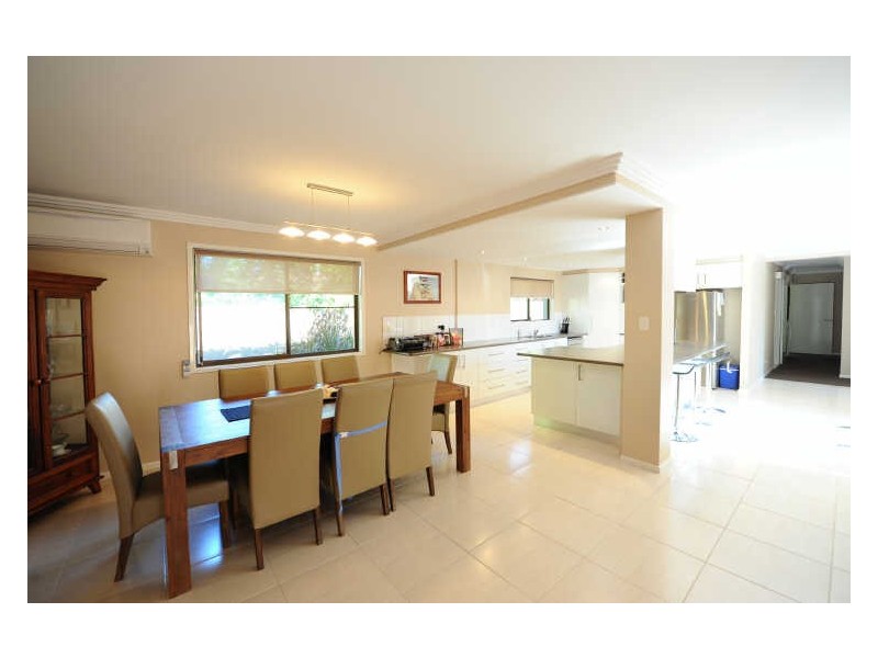 4 Bow Court, Darling Heights QLD 4350