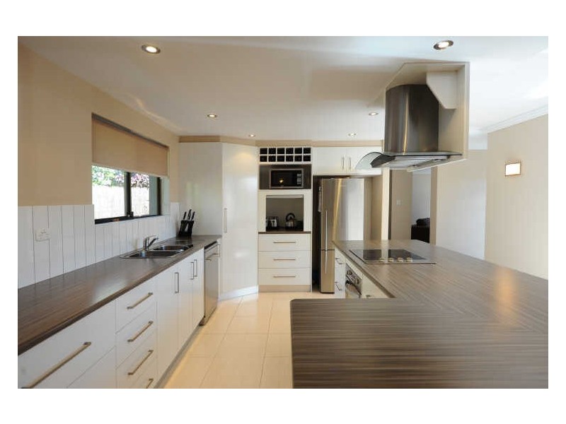 4 Bow Court, Darling Heights QLD 4350