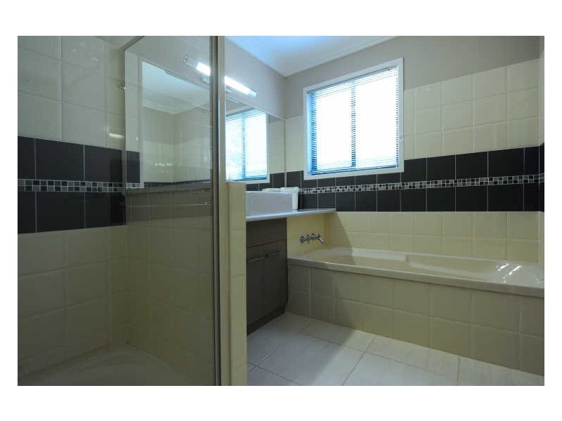 4 Bow Court, Darling Heights QLD 4350