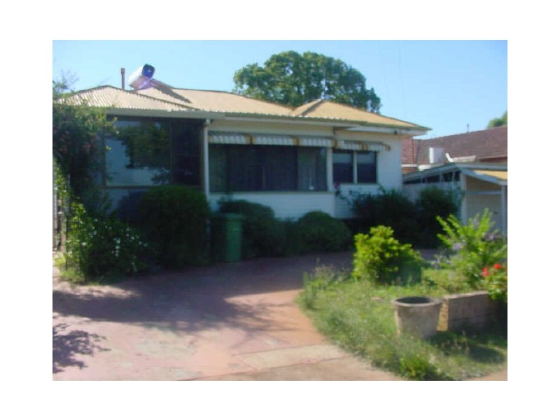 289 West Street, Harristown QLD 4350