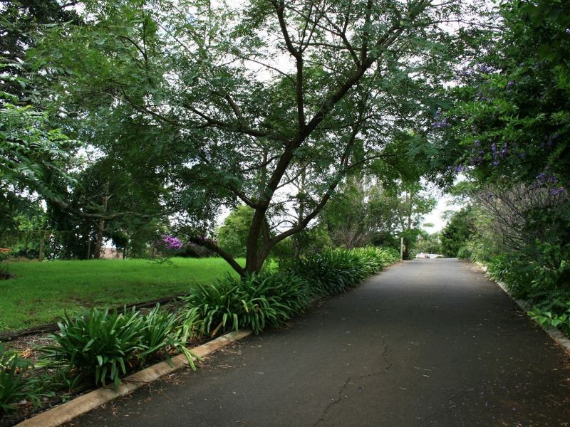 16 Murphys Creek Road, Toowoomba QLD 4350