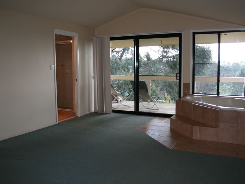 16 Murphys Creek Road, Toowoomba QLD 4350