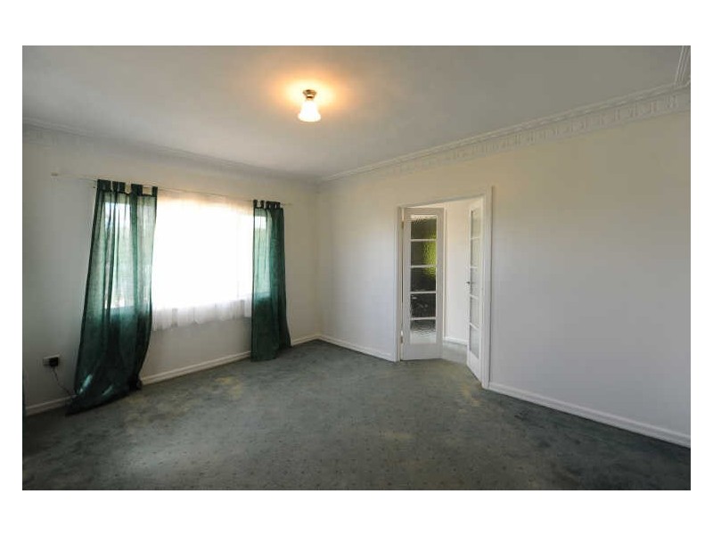 113 Anzac Avenue, Newtown QLD 4350