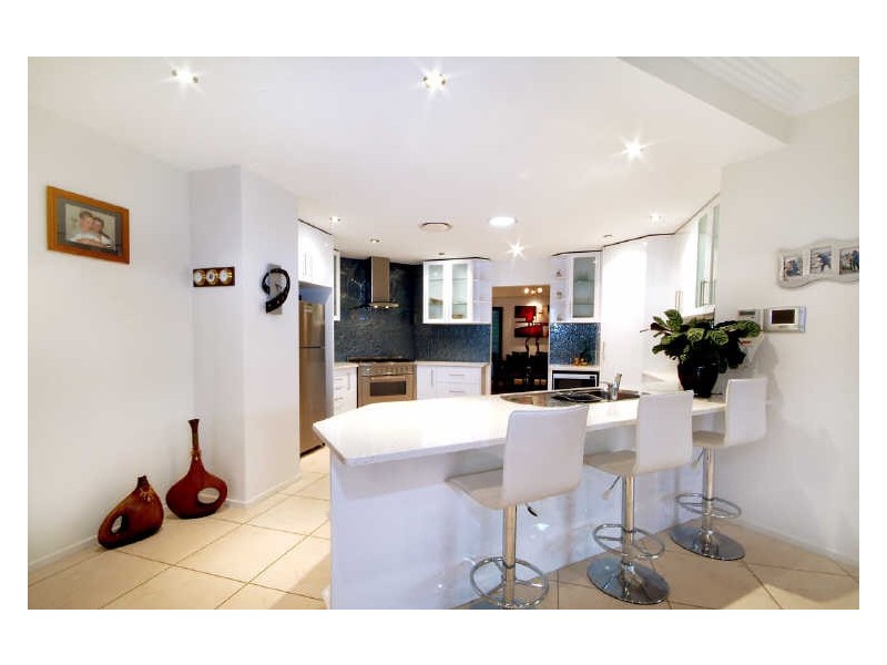 2 Mackenzie Street, Mount Lofty QLD 4350