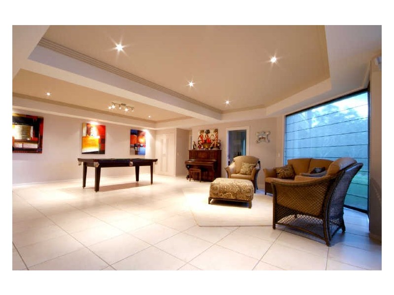 2 Mackenzie Street, Mount Lofty QLD 4350