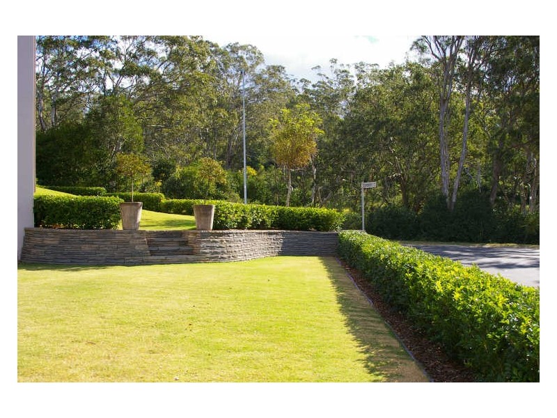2 Mackenzie Street, Mount Lofty QLD 4350