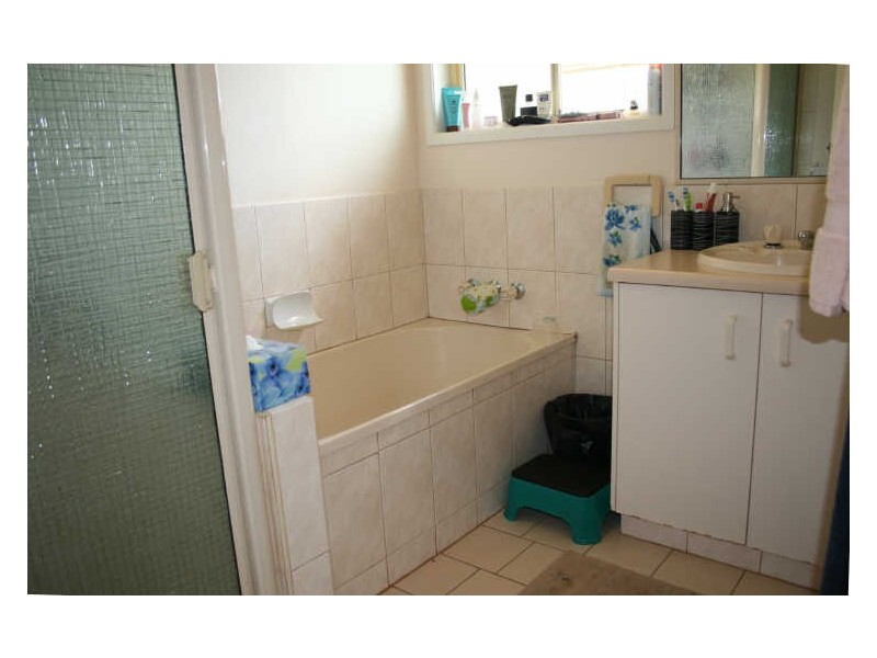 11 Todwana Court, Glenvale QLD 4350