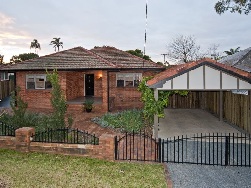 11 Henderson Street, Newtown QLD 4350