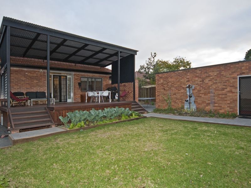 11 Henderson Street, Newtown QLD 4350