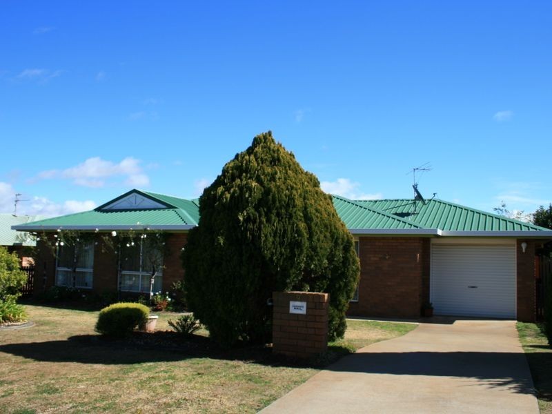 9 Lacebark Court, Glenvale QLD 4350
